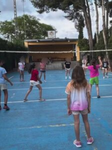 Campamentos de verano para adolescentes en Valencia - Voleibol